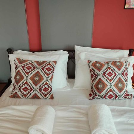 Nest & Nook Apartment Chios Town Luaran gambar