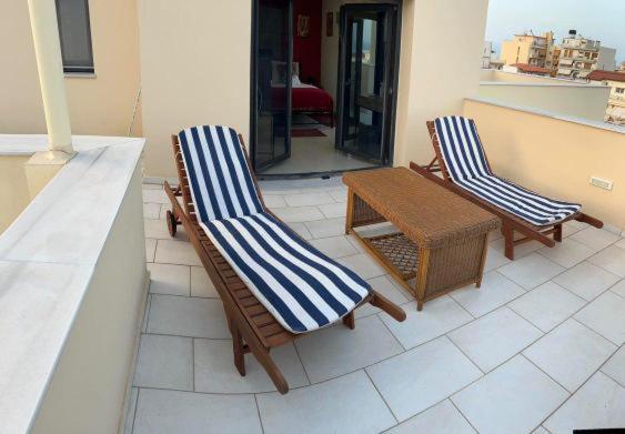 Nest & Nook Apartment Chios Town Luaran gambar